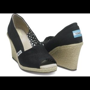 Toms Wedges !!